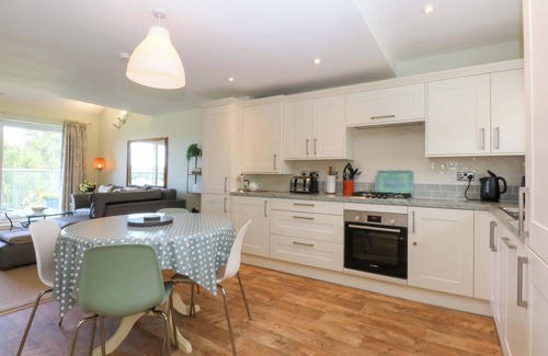Y Felinheli Cottage | MACHLUD YNYS, family friendly in Y Felinheli