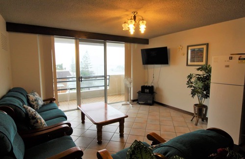 Port Macquarie Apartment | Macquarie Towers 17 - Views Over The Hastings River