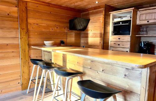 Megeve Apartment | MaDa Suits