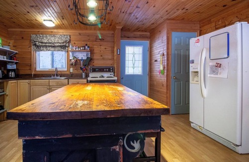 Greater Madawaska Cottage | Madawaska River Escape
