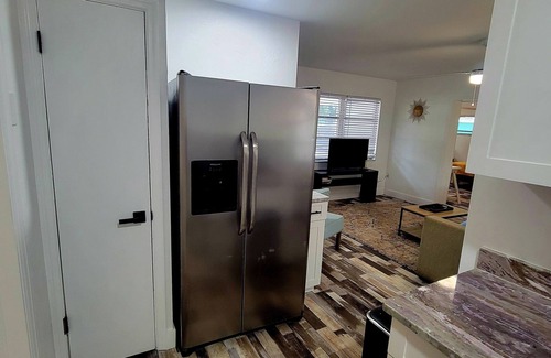 Madeira Beach Villa | Madeira Beach Villas #8 Luxury 2br/2ban4 min to the white sands of Madeira Beach