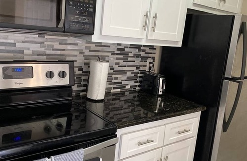 Madeira Beach Condo | Madeira Beach Yacht Club - best King Size Bedroom and 2min walk to beach and.