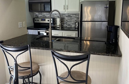 Madeira Beach Condo | Madeira Beach Yacht Club - best King Size Bedroom and 2min walk to beach and.