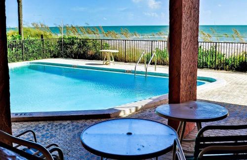 Madeira Beach Apartment | Madeira Towers 601 Beach front with spectacular views 533