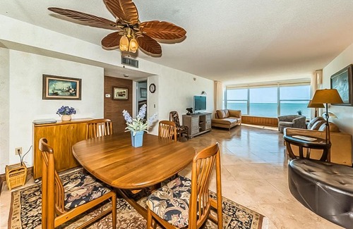 Madeira Beach Hotel | Madeira Vista #202