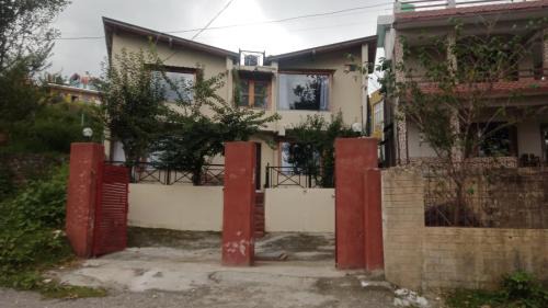 Mukteshwar House | Madhur Cottage Homestay