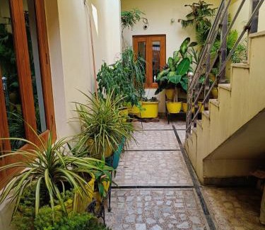 Varanasi Apartment | Madhuraj Villa Homestay