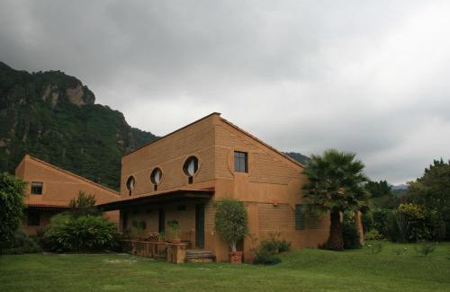 Valle de Atongo Bed & Breakfast | Madre Tierra B&B