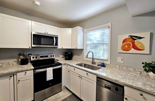 North Charleston House | Madrona's Park Circle Place- Affordable Comfort, Central Location