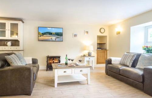 Tan-y-groes House | Maelfa Crannog Isaf Llangrannog