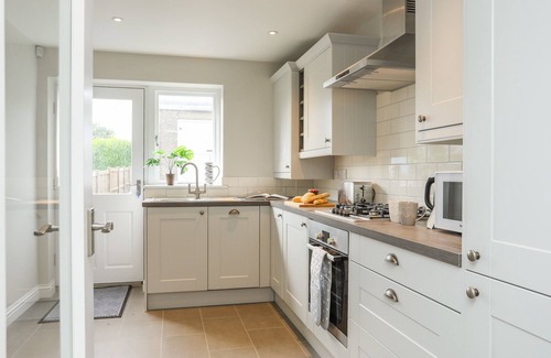 Criccieth Cottage | MAES-YR-HAF, family friendly, country holiday cottage in Criccieth