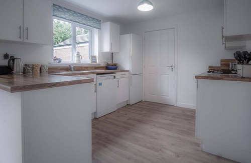 Narberth House | Maes Yr Odyn - 4 Bedroom Holiday Home - Narberth