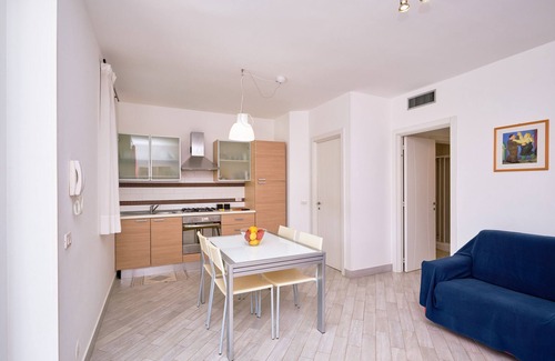 Marina di Ragusa Apartment | Maestrale, holiday home with garden 100 m from the sea in Marina di Ragusa