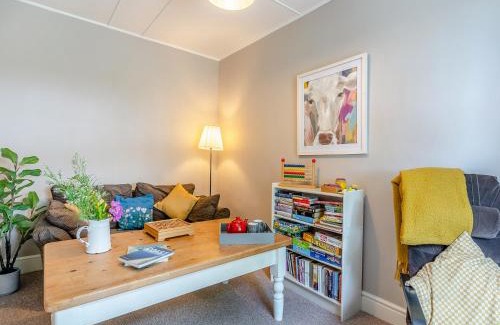 Pentregat House | Maesybryn