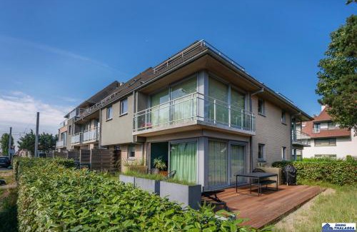 Koksijde-Bad Apartment | Maeterlinck 0102 + garage 2