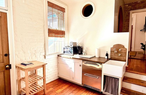 Lower Garden District Bed & Breakfast | Magazine Street Retreat