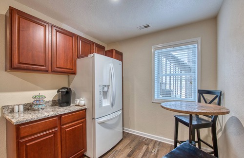 Maggie Valley Apartment | Maggie Valley Mountain View Suite & Spa