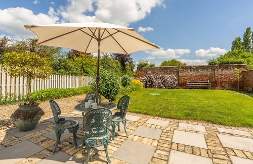Higham Cottage | Magical 17th century cottage with original beams & floors - The Old Post Office