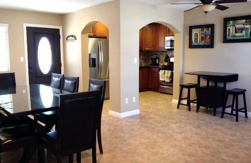 Anaheim Resort House | Magical Disneyland Escape – Walk to Park + Watch Fireworks from a Huge Backyard!