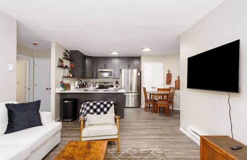 Show Low Condo | Magical Mountain Hideaway - Beautifully Remodeled Lower Level 3BD/2BA Condo