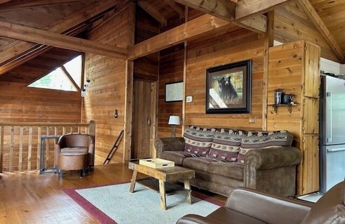 Blue Ridge Cabin | Magical Mountain Views from Cheyenne Ridge Lodge