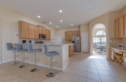 Legacy Park House | ✨MAGICAL✨'Travel the World' Villa w/private POOL!