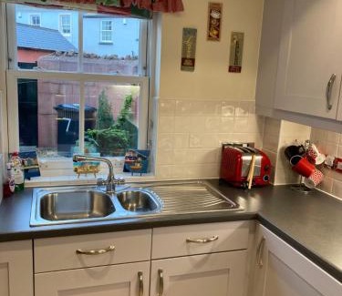 Shaldon House | Magnet Cottage