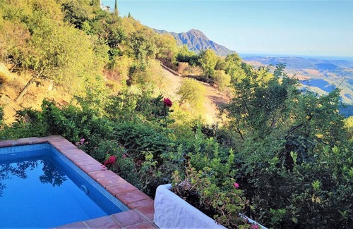 Gaucin Cottage | Magnifica Casa en el Centro del Pueblo con Piscina y Barbacoa