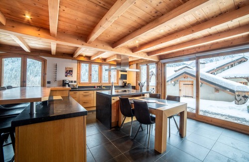 Champagny-en-Vanoise Ski Chalet | Magnificent luxury chalet for families or groups. Well being guaranteed