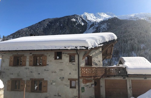 Champagny-en-Vanoise Ski Chalet | Magnificent luxury chalet for families or groups. Well being guaranteed