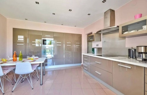 La Fare-les-Oliviers Villa | Magnificent luxury villa L'Oliveraie Swimming pool