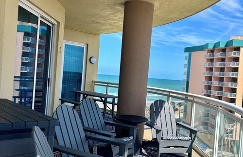Pato Manor Condo | Magnificent Modern 2/2 Oceanview Luxury Condo