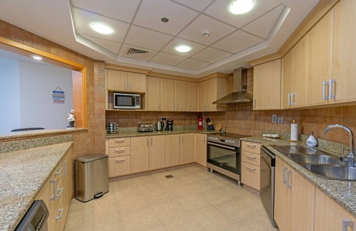 Mirdif Apartment | Magnificent 3 Bedroom Apartment in the Palm Jumeirah