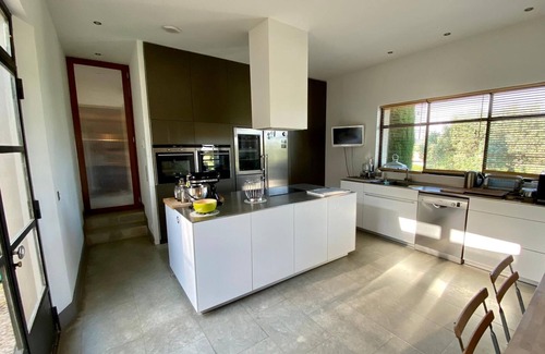Uzes Villa | Magnificent 6-person architect-designed villa in Uzès with private pool & large garden.