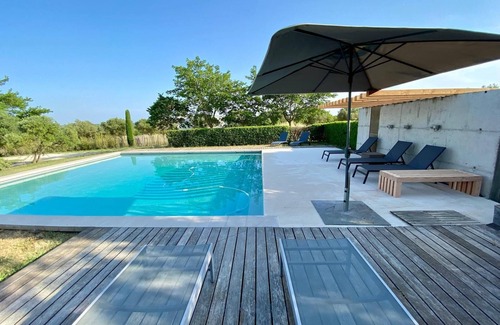 Uzes Villa | Magnificent 6-person architect-designed villa in Uzès with private pool & large garden.
