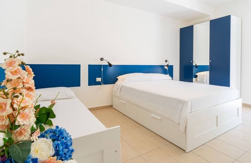 Strongoli Apartment | MAGNIFICENT APARTMENT - SEA FRONT