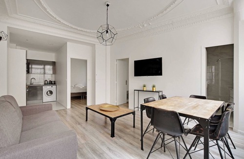 Quartier de Rochechouart Apartment | Magnificent apartment - 2BR/6P - Rochechouart