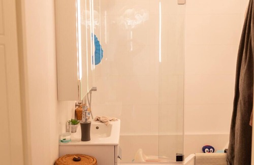 Issy-les-Moulineaux Apartment | Magnificent Comfortable Apartment with nice garden
