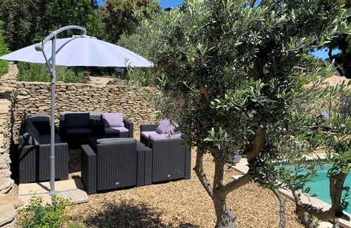 L'Isle-sur-la-Sorgue Villa | Magnificent property with view, classified 4* as a furnished holiday home for 2025