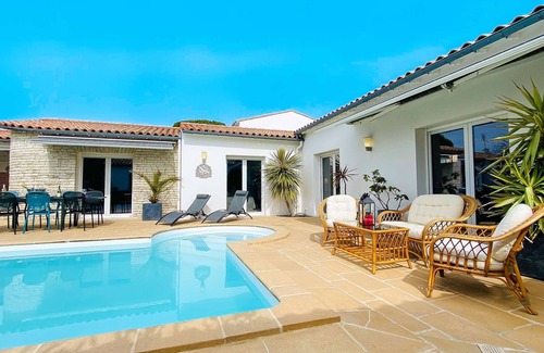 Saint-Martin-de-Re House | Magnificent villa with pool ideally located