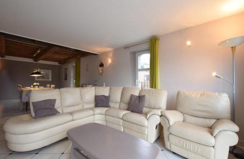 Libin House | Magnificent Holiday Home in Libin with Barbecue
