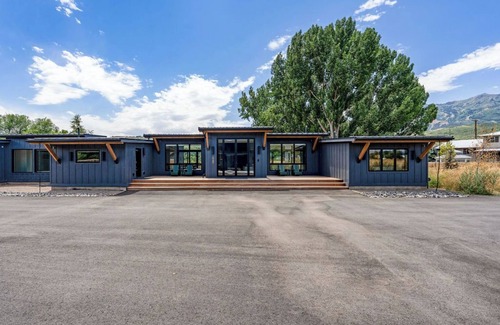 Morgan County House | Magnificent Mountain Estate in Morgan