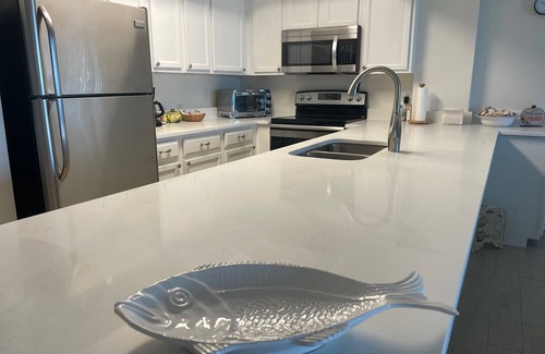 Indian Rocks Beach Condo | Magnificent Oceanfront Views And Spectacular Sunsets With Pool
