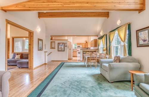 Manzanita House | Magnificent Private Home in Northern Manzanita!
