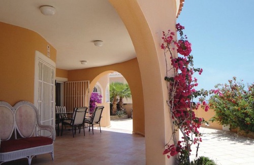 Coveta Fuma House | Magnificent property with great sea views near the beach