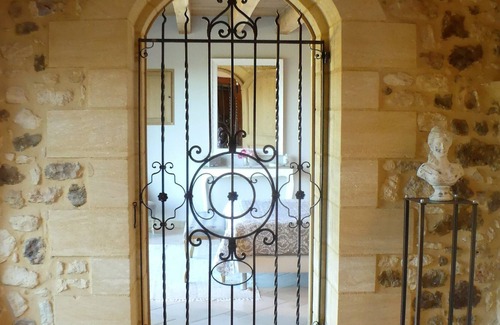 Domme House | Magnificent property from the 16th Century, with private pool, spa and a view