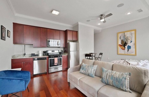 North Philadelphia East Apartment | Magnificent Studio w/Rooftop Pool