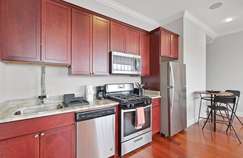 North Philadelphia East Apartment | Magnificent Studio w/Rooftop Pool