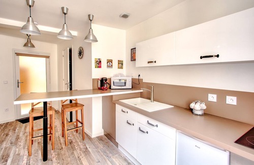 Montignac Apartment | ☆Magnificent studio with character☆ for 2 people