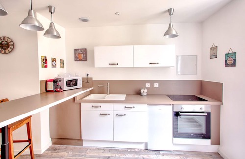 Montignac Apartment | ☆Magnificent studio with character☆ for 2 people